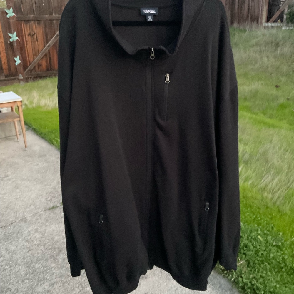 “NEW” FLEECE ZIP-FRONT JACKET BY “KINGSIZE” MEN’S BLK SIZE 8XL.  ZIPPER POCKETS